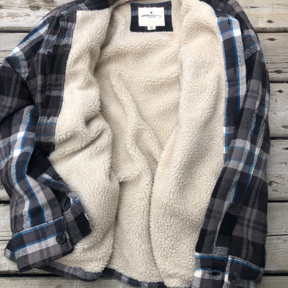 American eagle large plaid lined faux Sherpa jacket - Picture 5 of 9